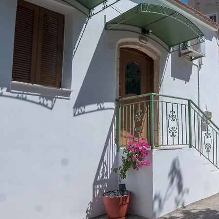 τhemis House Chania (Crete)
